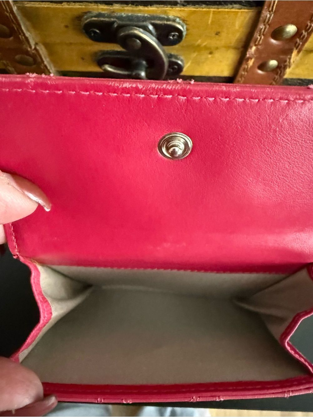 CHANEL Quilted Leather Wallet with CC Logo - Picture 5 of 9
